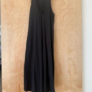 Elegant Black Sleeveless Dress